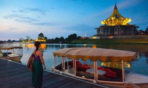  book domestic flights on Traveloka