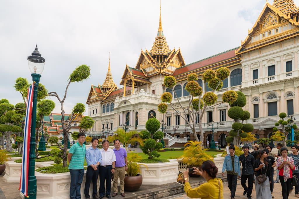 check Bangkok deals on Traveloka